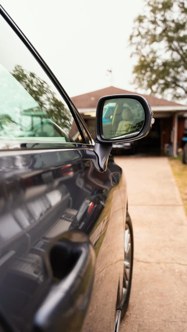 Damaged car? Not for long.
We bring vehicles back to life be