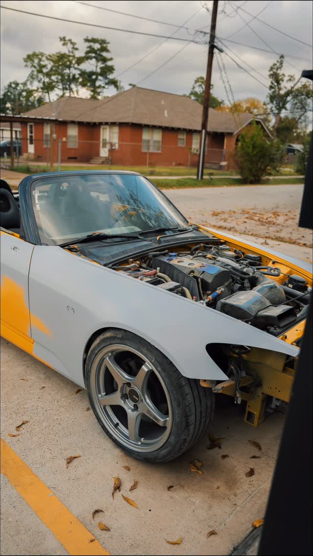 Your car deserves expert care.
At JJ Autobody, we treat ever