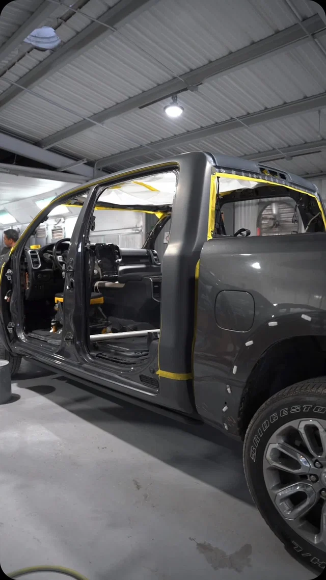 We put the ‘body’ back in auto body perfection. 🔥🔨