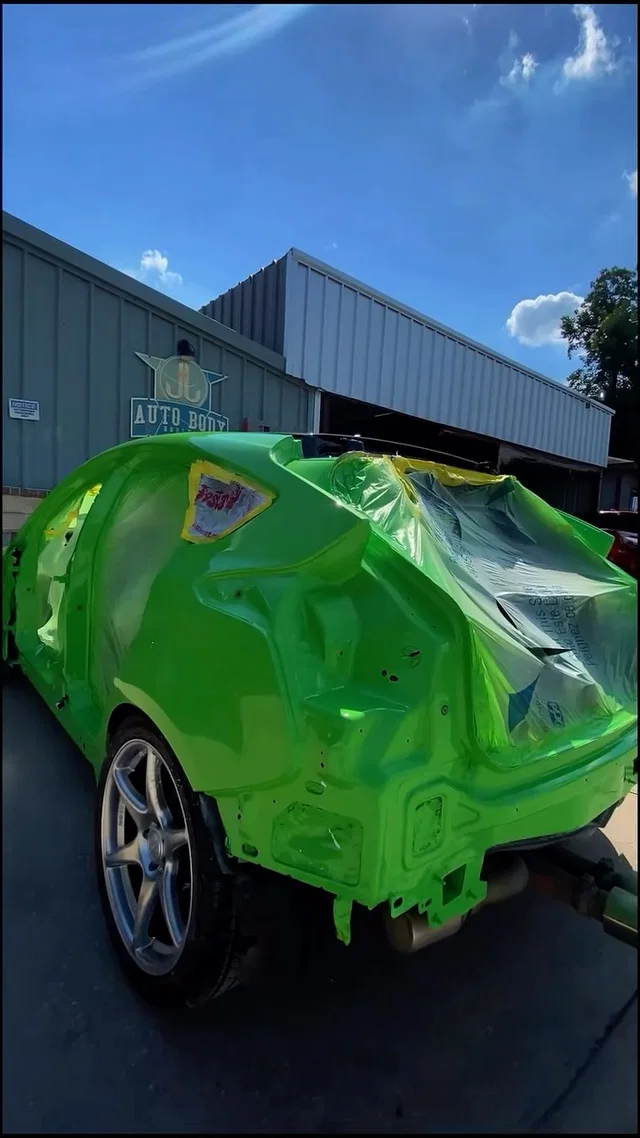 At JJ‘s Auto body, we take pride in our work, we want to giv