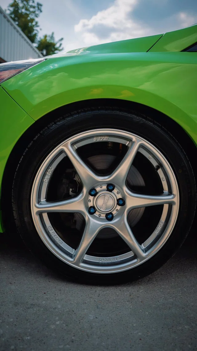 From frame straightening to paint perfection — JJ Autobody H